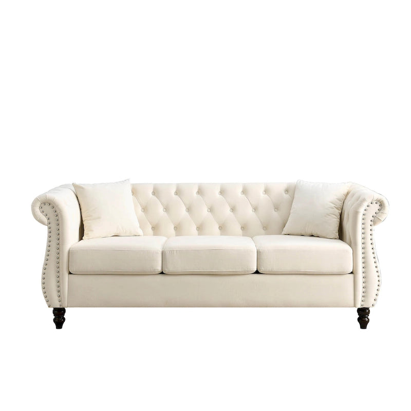 Beżowa aksamitna sofa Chesterfield 3-osobowa z ćwiekami i 2 poduszkami