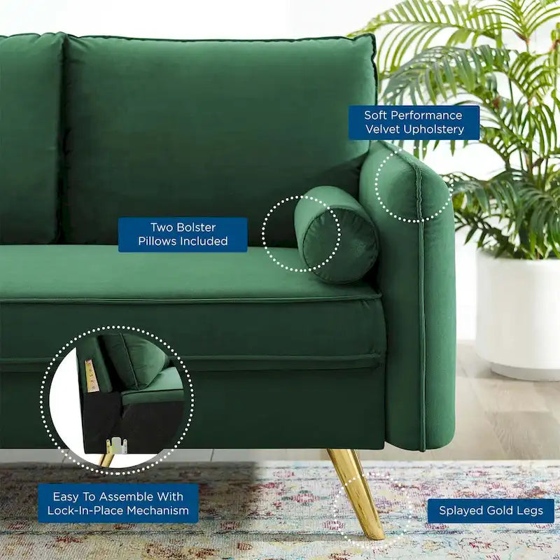 Dwustronna welurowa sofa dwuosobowa ze złotymi nóżkami i poduszkami
