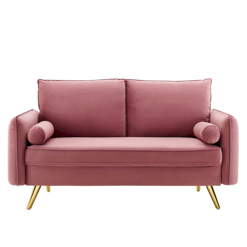 Dwustronna welurowa sofa dwuosobowa ze złotymi nóżkami i poduszkami